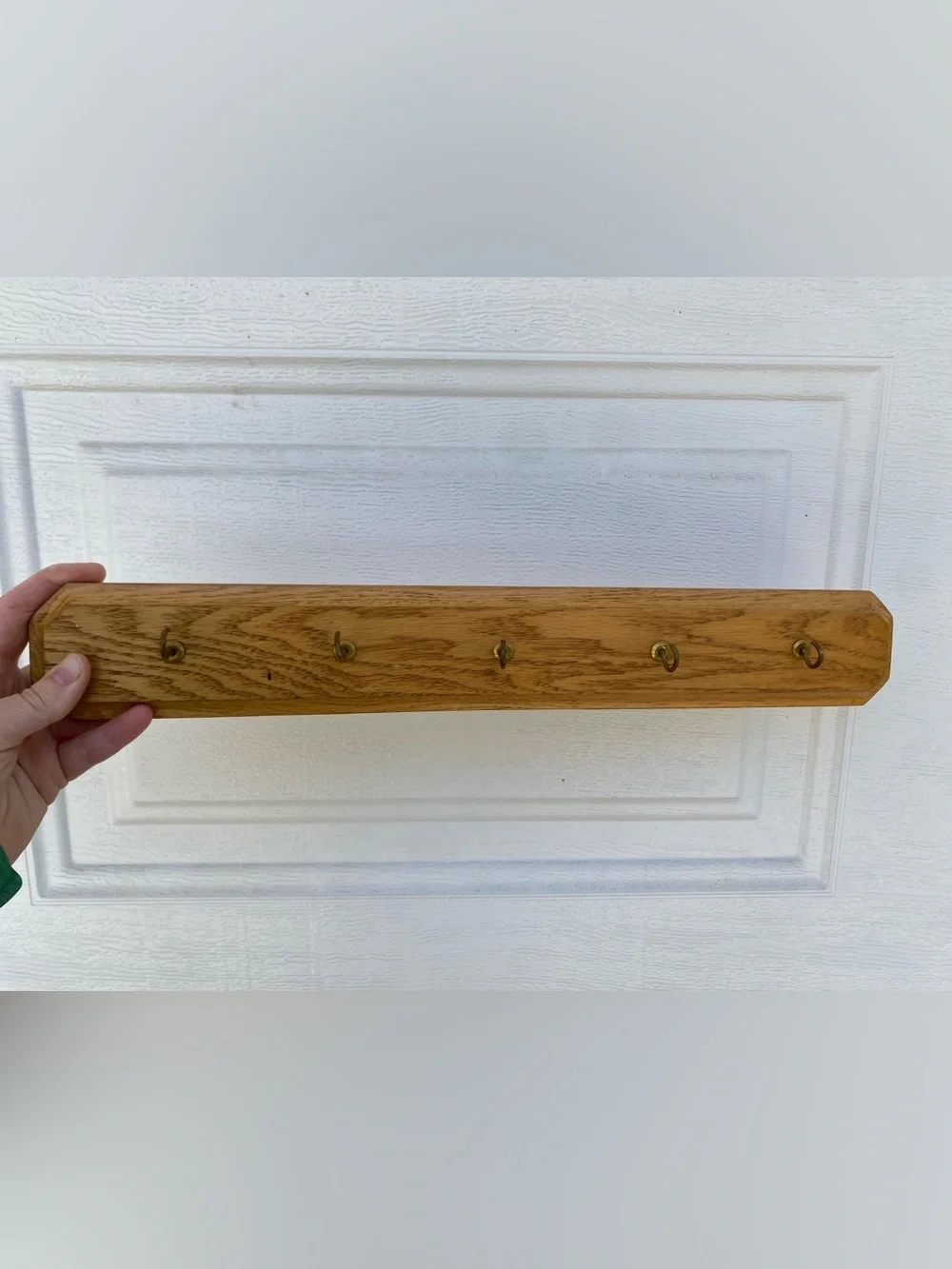 Oak Wall Hook Rack Apron Holder